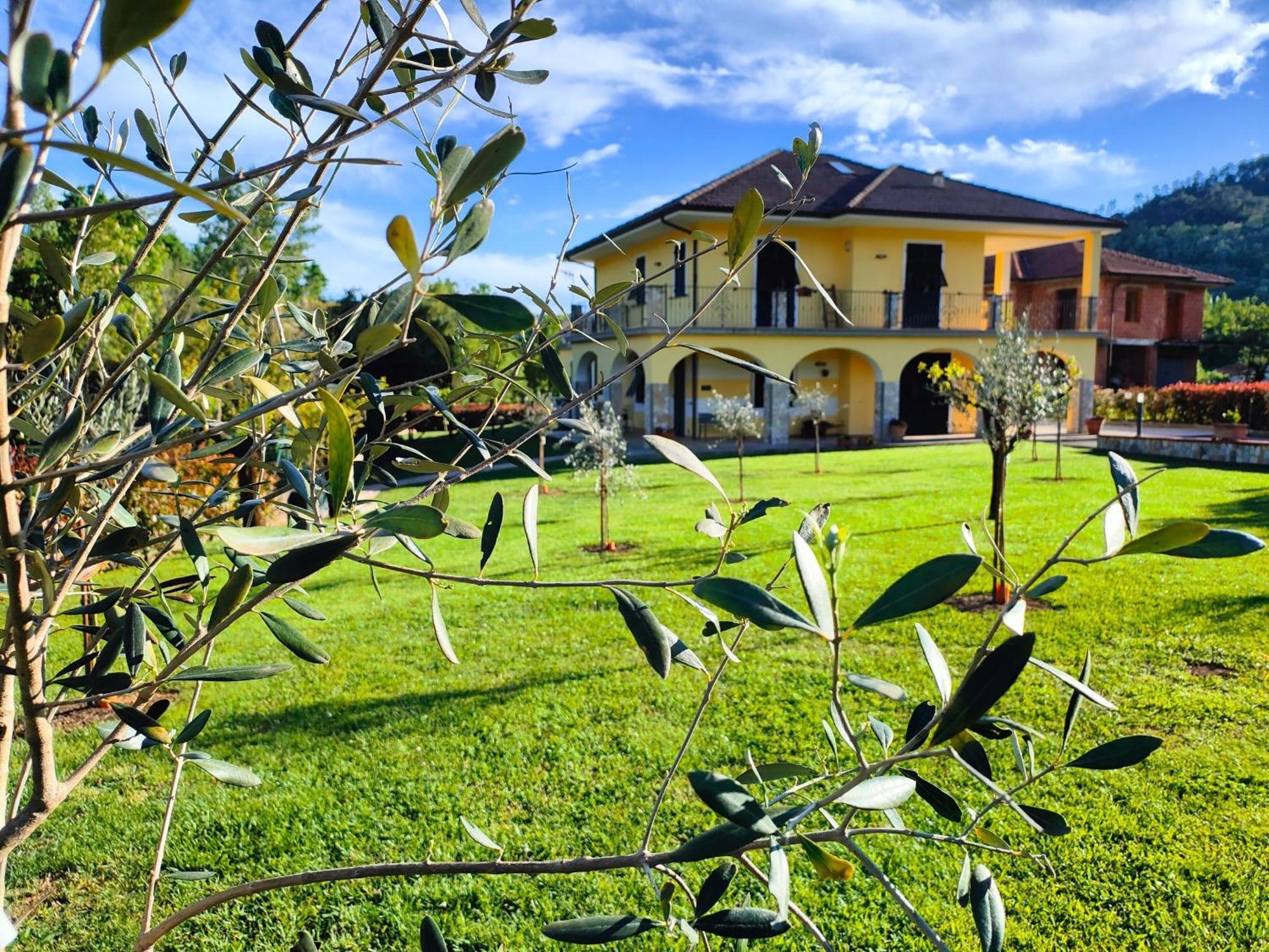 Maison Du Vale Sesta Godano Buitenkant foto